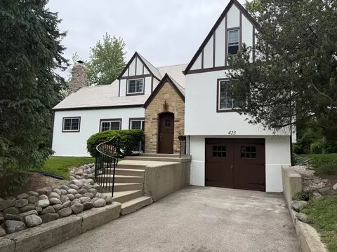423 Winsor Dr, Antioch, IL 60002