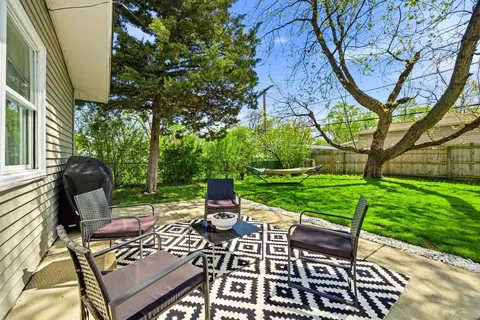 Exterior - 2117 Grouse Ln, Rolling Meadows, IL 60008 photo 5 of 7