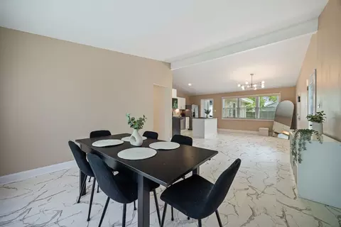 Dining - 2117 Grouse Ln, Rolling Meadows, IL 60008 photo 3 of 3