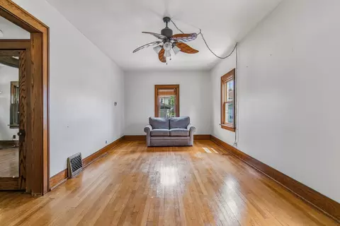 Living - 2110 15th Street A St, Moline, IL 61265 photo 2 of 3