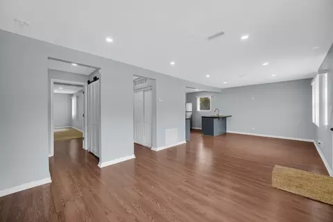 Living - 14220 Marshfield Ave, Dixmoor, IL 60426 photo 1 of 5