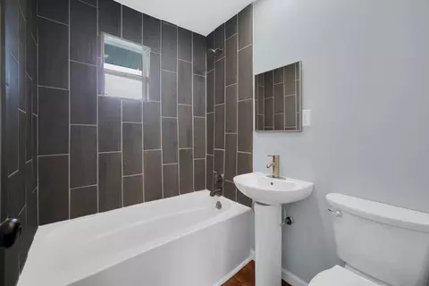 Bath - 14220 Marshfield Ave, Dixmoor, IL 60426 photo 3 of 3