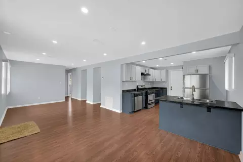 Living - 14220 Marshfield Ave, Dixmoor, IL 60426 photo 3 of 5