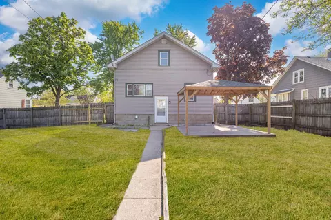 Exterior - 18318 Ada St, Lansing, IL 60438 photo 2 of 4