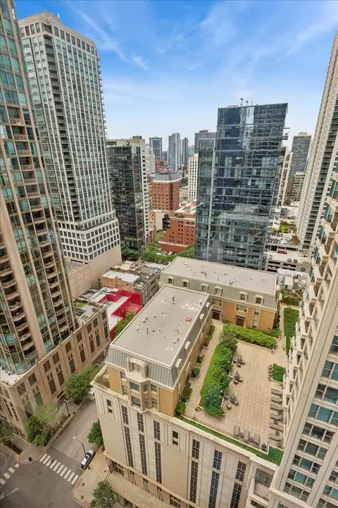 30 E Huron St #2506, Chicago, IL 60611 photo 21
