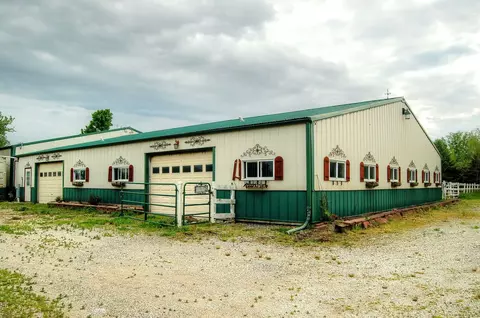Exterior - 3645 Pine Bluff Rd, Morris, IL 60450 photo 2 of 8
