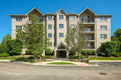 8505 Woodward Ave #403, Woodridge, IL 60517