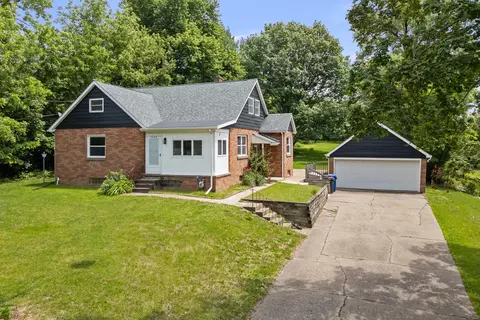 3525 Fair Ave, Davenport, IA 52806