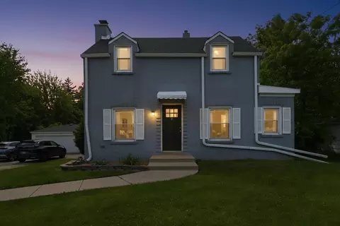 306 N Elmhurst Rd, Prospect Heights, IL 60070