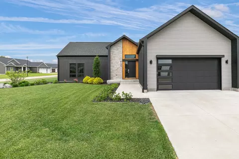 6139 Thor Ave, Davenport, IA 52807