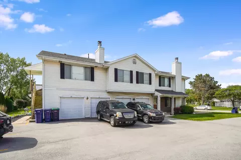 103 Red Barn Rd #103, Matteson, IL 60443