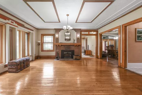 Living - 1035 N Gorham Rd, Morris, IL 60450 photo 1 of 2