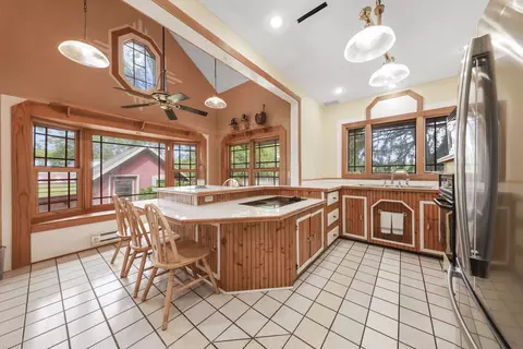 Kitchen - 1035 N Gorham Rd, Morris, IL 60450 photo 1 of 2