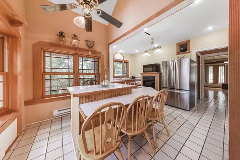 Kitchen - 1035 N Gorham Rd, Morris, IL 60450 photo 2 of 2