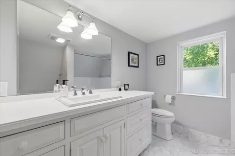 Bath - 132 S Wright St, Naperville, IL 60540 photo 4 of 5