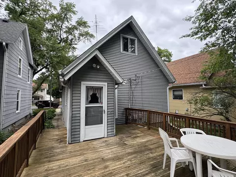 Exterior - 1019 Prospect St, Elgin, IL 60120 photo 2 of 5