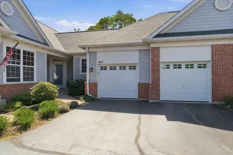 865 Cambridge Dr, Batavia, IL 60510