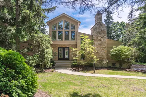 3 N010 Lakeview Ct, West Chicago, IL 60185