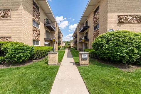 6811 N Olmsted Ave #106, Chicago, IL 60631