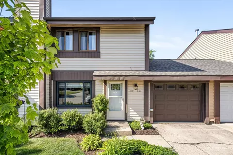 30 W056 Buckthorn Ct, Warrenville, IL 60555
