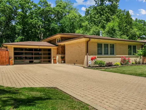 117 Murray Dr, Wood Dale, IL 60191