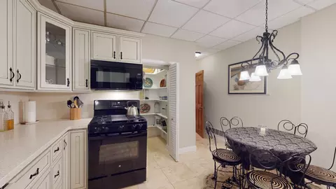 Kitchen - 315 E Union Ave, Wheaton, IL 60187 photo 2 of 6