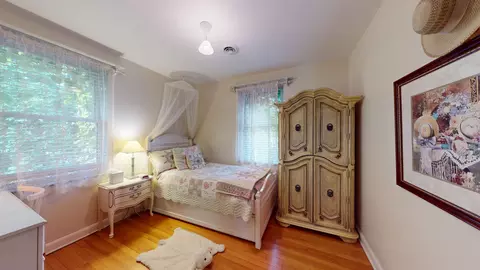 Bedroom - 315 E Union Ave, Wheaton, IL 60187 photo 7 of 19