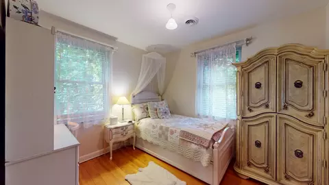 Bedroom - 315 E Union Ave, Wheaton, IL 60187 photo 6 of 19