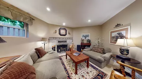 Living - 315 E Union Ave, Wheaton, IL 60187 photo 3 of 7