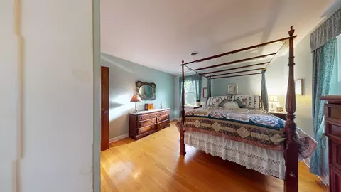 Bedroom - 315 E Union Ave, Wheaton, IL 60187 photo 3 of 19