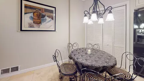 Dining - 315 E Union Ave, Wheaton, IL 60187 photo 3 of 6