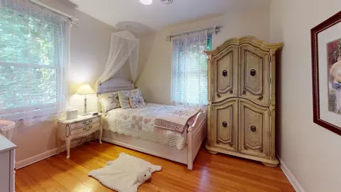 Bedroom - 315 E Union Ave, Wheaton, IL 60187 photo 13 of 19