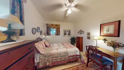 Bedroom - 315 E Union Ave, Wheaton, IL 60187 photo 9 of 19