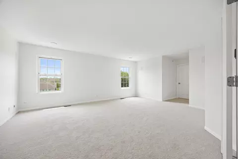 Bedroom - 1285 Mallard Ln, Hoffman Estates, IL 60192 photo 4 of 6