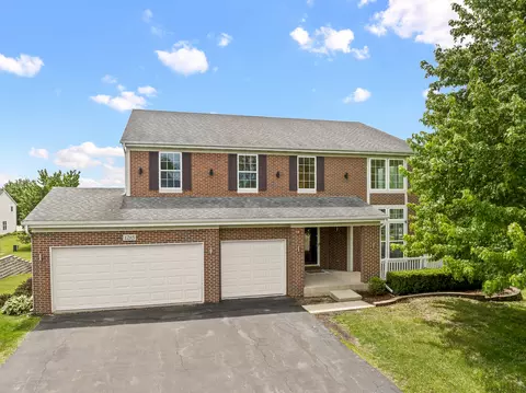 Exterior - 1285 Mallard Ln, Hoffman Estates, IL 60192 photo 2 of 13