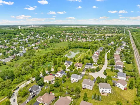 View/Area - 1285 Mallard Ln, Hoffman Estates, IL 60192 photo 6 of 9