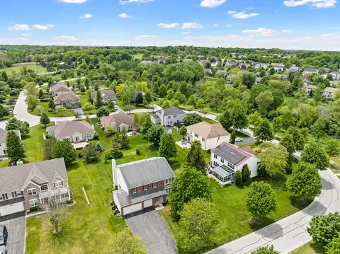 View/Area - 1285 Mallard Ln, Hoffman Estates, IL 60192 photo 4 of 9