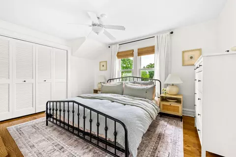 Bedroom - 1325 E Walnut Ave, Des Plaines, IL 60016 photo 1 of 5