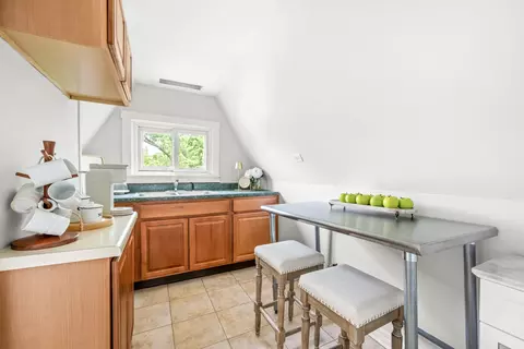 Kitchen - 1325 E Walnut Ave, Des Plaines, IL 60016 photo 3 of 3