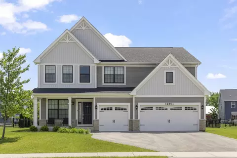 12601 S Poplar Xing, Plainfield, IL 60585
