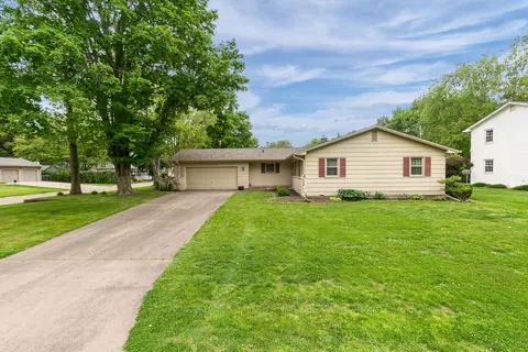 3324 34th Ave Ct, Rock Island, IL 61201