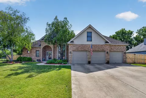 24453 S Blackhawk Dr, Channahon, IL 60410