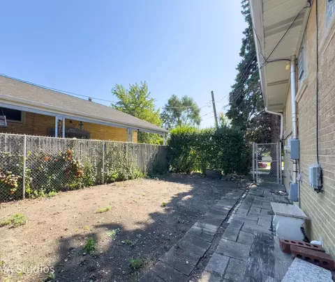 Exterior - 8636 40th St, Lyons, IL 60534 photo 6 of 6