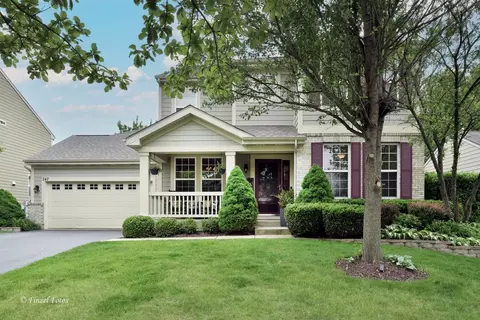 247 Pawtucket Ave, Elgin, IL 60124 photo 2
