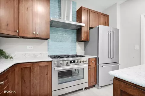 Kitchen - 25026 Blue Iris Ct S, Plainfield, IL 60585 photo 4 of 6
