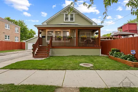 5010 W Newport Ave, Chicago, IL 60641