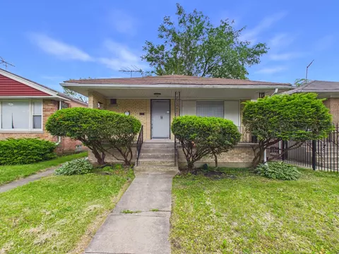 703 W 116th St, Chicago, IL 60628