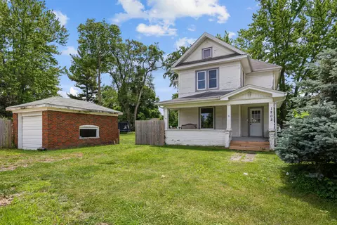 Exterior - 1202 20th Ave, Viola, IL 61486 photo 2 of 12