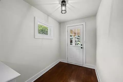 Entry Way - 1202 20th Ave, Viola, IL 61486 photo 1 of 3