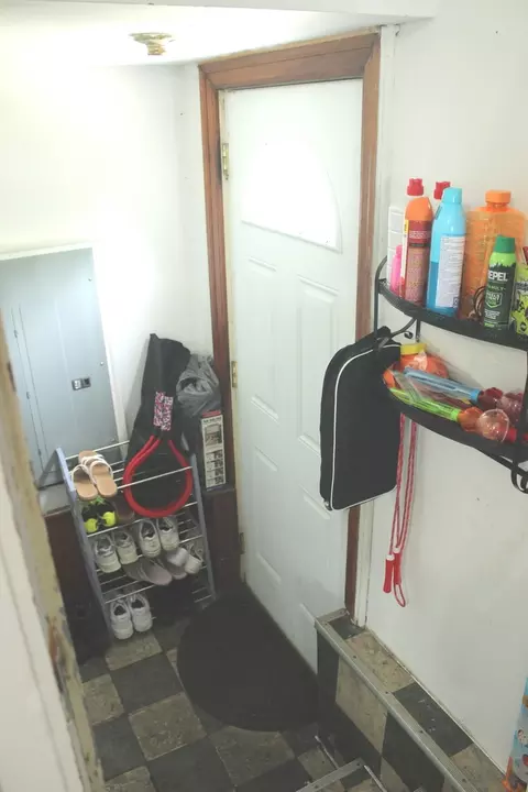 Entry Way - 200 E Bennett St E, Salem, IL 62881 photo 7 of 7